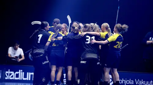 U19-damlandslaget i gruppkram