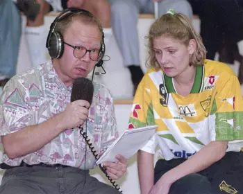 Micael Fasth intervjuar spelare 1993-94 SM Dam Final